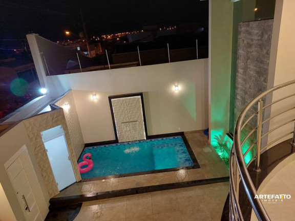 Imagem Sobrado com 3 Quartos à Venda, 205 m² Imagem Sobrado com 3 Quartos à Venda, 205 m²