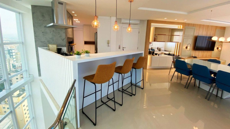Imagem Cobertura com 4 Quartos à Venda, 240 m² em Centro - Balneário Camboriú Imagem Cobertura com 4 Quartos à Venda, 240 m² em Centro - Balneário Camboriú