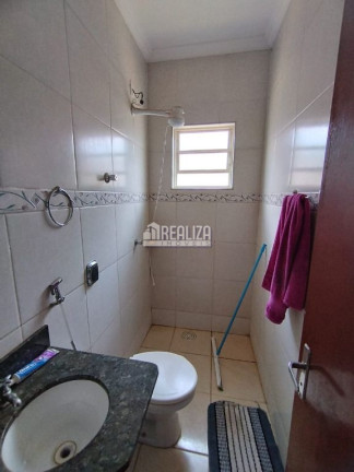 Imagem Casa com 3 Quartos à Venda, 200 m² em Pacaembu - Uberaba Imagem Casa com 3 Quartos à Venda, 200 m² em Pacaembu - Uberaba