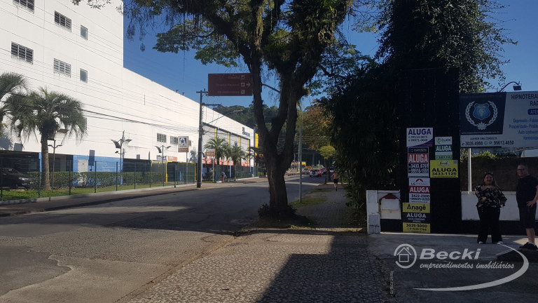 Imagem Sala Comercial para Alugar, 13 m² em Anita Garibaldi - Joinville Imagem Sala Comercial para Alugar, 13 m² em Anita Garibaldi - Joinville