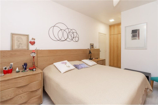 Imagem Casa com 3 Quartos à Venda, 300 m² em Morumbi - São Paulo Imagem Casa com 3 Quartos à Venda, 300 m² em Morumbi - São Paulo