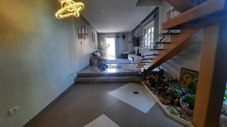 Imagem Sobrado com 3 Quartos à Venda, 192 m² em Vila Maria Tereza - Guarulhos Imagem Sobrado com 3 Quartos à Venda, 192 m² em Vila Maria Tereza - Guarulhos