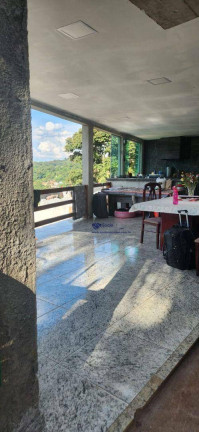 Chácara com 3 Quartos à Venda, 300 m² em Correas - Arujá