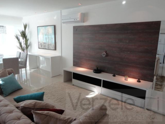 Imagem Apartamento com 3 Quartos à Venda, 130 m² em Centro - Balneário Camboriú Imagem Apartamento com 3 Quartos à Venda, 130 m² em Centro - Balneário Camboriú