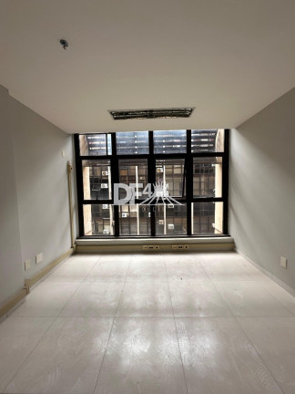 Imagem Sala Comercial para Alugar, 33 m² em Asa Sul - Brasília Imagem Sala Comercial para Alugar, 33 m² em Asa Sul - Brasília