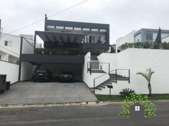 Casa com 4 Quartos à Venda, 400 m² em Chácara Do Refúgio - Carapicuíba