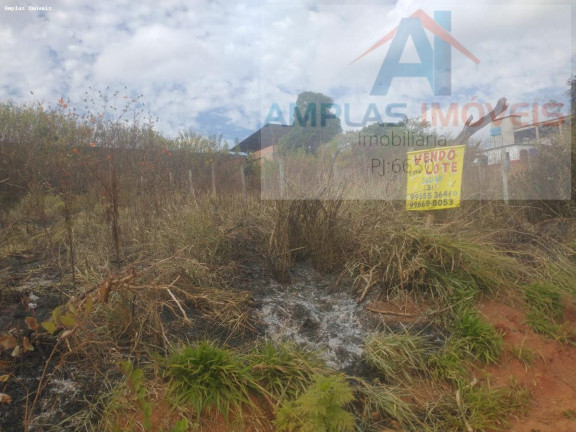 Terreno à Venda, 360 m² em Planalto - Mateus Leme