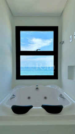 Imagem Apartamento com 4 Quartos à Venda, 180 m² em Meia Praia - Itapema