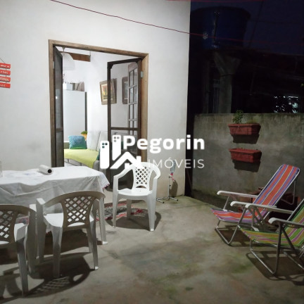 Casa com 2 Quartos à Venda, 124 m² em Balneário Cambiju - Itapoá