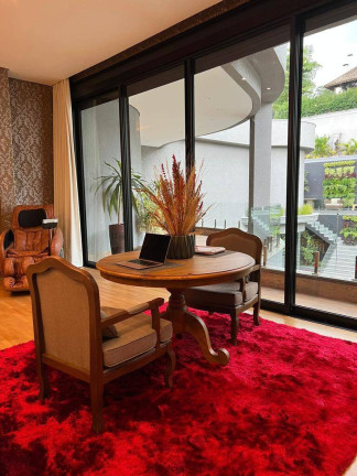 Imagem Casa com 11 Quartos à Venda, 1.600 m² em Tamboré - Barueri Imagem Casa com 11 Quartos à Venda, 1.600 m² em Tamboré - Barueri