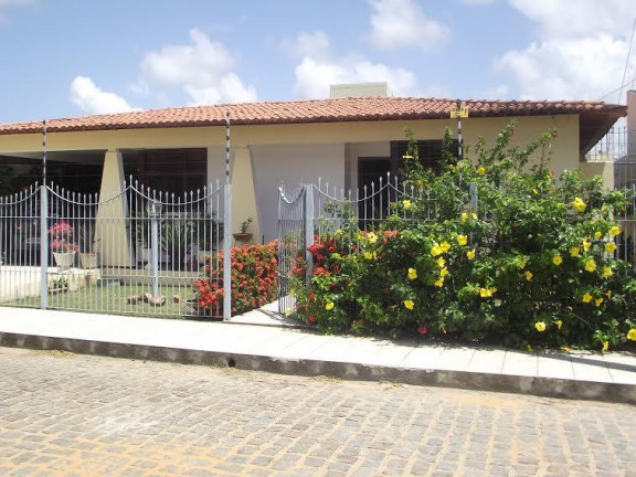 Imagem Casa com 3 Quartos à Venda, 380 m² em Lagoa Nova - Natal