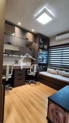 Imagem Casa com 3 Quartos à Venda, 320 m² em América - Joinville