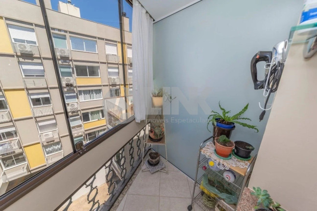 Imagem Imóvel com 3 Quartos à Venda, 205 m² em Menino Deus - Porto Alegre Imagem Imóvel com 3 Quartos à Venda, 205 m² em Menino Deus - Porto Alegre