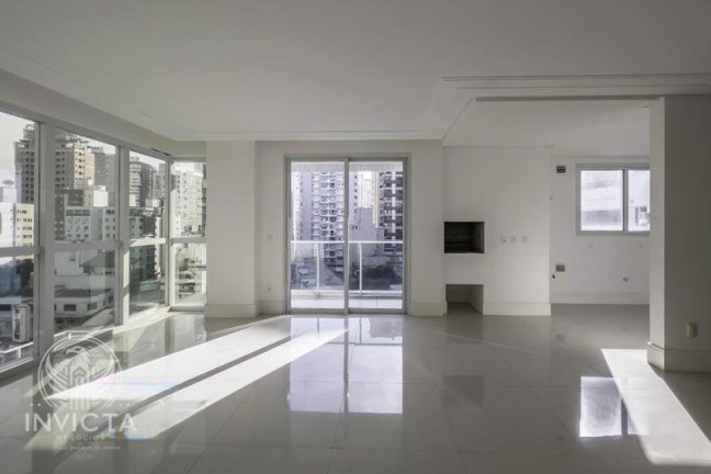 Imagem Apartamento com 3 Quartos à Venda, 162 m² em Centro - Balneário Camboriú Imagem Apartamento com 3 Quartos à Venda, 162 m² em Centro - Balneário Camboriú