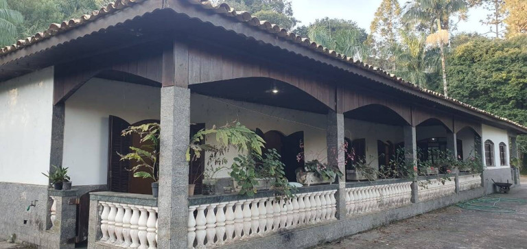 Chácara com 4 Quartos à Venda, 404 m² em Chácaras Copaco - Arujá