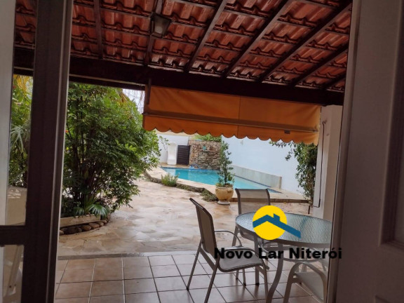 Imagem Casa com 4 Quartos à Venda, 360 m² em Piratininga - Niterói