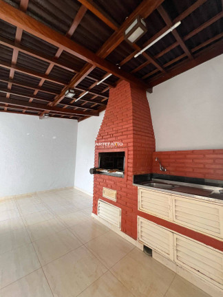 Imagem Casa com 3 Quartos à Venda, 308 m² Imagem Casa com 3 Quartos à Venda, 308 m²