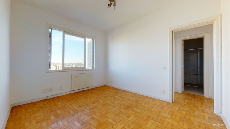 Imagem Imóvel com 2 Quartos à Venda, 74 m² em Petrópolis - Porto Alegre Imagem Imóvel com 2 Quartos à Venda, 74 m² em Petrópolis - Porto Alegre
