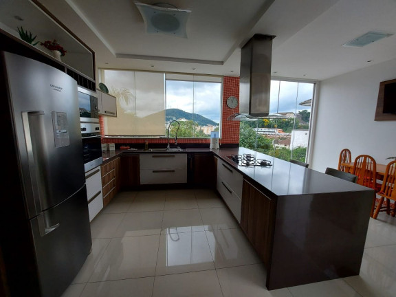 Imagem Casa com 3 Quartos à Venda, 260 m² em Jardim Cascata - Teresópolis Imagem Casa com 3 Quartos à Venda, 260 m² em Jardim Cascata - Teresópolis