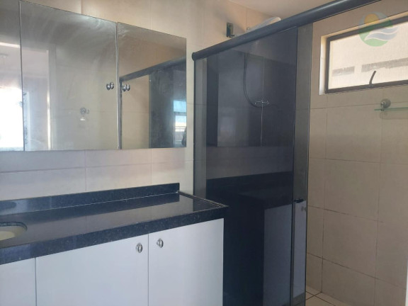 Apartamento com 3 Quartos à Venda, 210 m²
