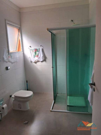 Imagem Casa com 8 Quartos à Venda, 550 m² em Lagoinha - Ubatuba