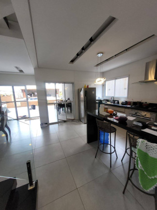 Imagem Casa com 3 Quartos à Venda, 400 m² em Solemar - Praia Grande Imagem Casa com 3 Quartos à Venda, 400 m² em Solemar - Praia Grande