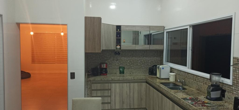 Imagem Sobrado com 4 Quartos à Venda, 297 m² em Jardim São Francisco - Valinhos Imagem Sobrado com 4 Quartos à Venda, 297 m² em Jardim São Francisco - Valinhos