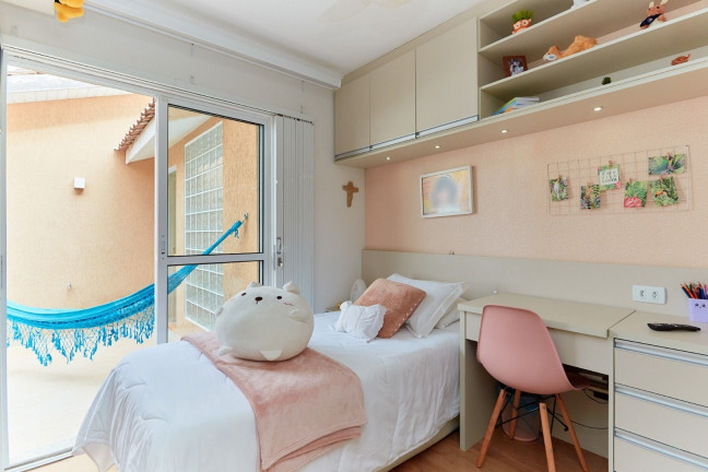 Imagem Casa com 2 Quartos à Venda, 180 m² em Portão - Curitiba Imagem Casa com 2 Quartos à Venda, 180 m² em Portão - Curitiba