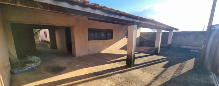 Casa com 3 Quartos à Venda,  em Jardim Paraty - Franca