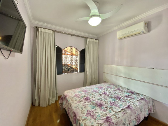 Imagem Casa com 3 Quartos à Venda, 182 m² em Vila Industrial - São José Dos Campos