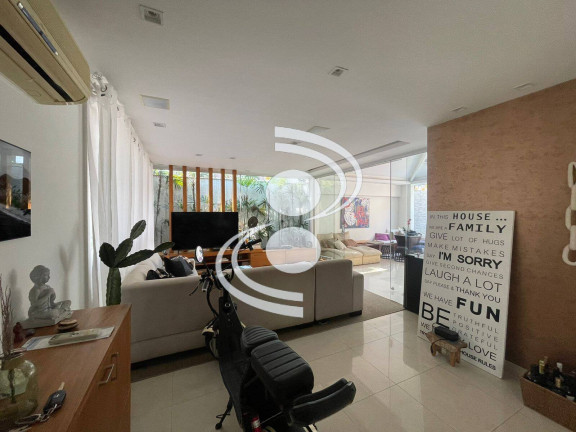 Imagem Casa com 4 Quartos à Venda, 250 m² em Barra Da Tijuca - Rio De Janeiro Imagem Casa com 4 Quartos à Venda, 250 m² em Barra Da Tijuca - Rio De Janeiro