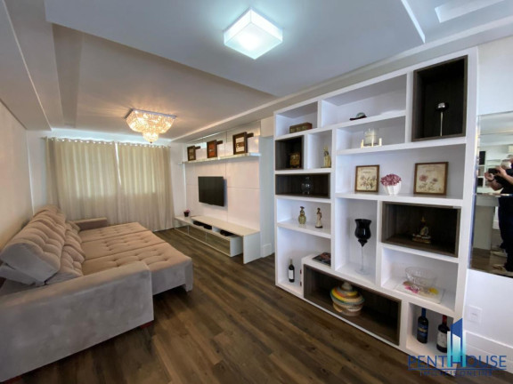 Imagem Apartamento com 3 Quartos à Venda, 122 m² em Pioneiros - Balneário Camboriú Imagem Apartamento com 3 Quartos à Venda, 122 m² em Pioneiros - Balneário Camboriú