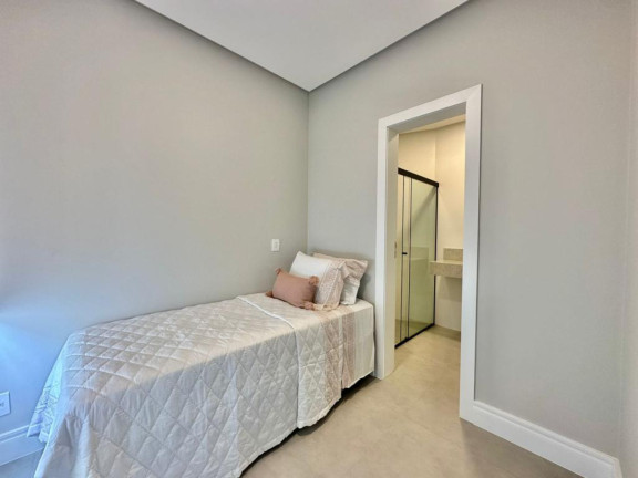Imagem Casa com 5 Quartos à Venda, 450 m² em Centro - Capao Da Canoa Imagem Casa com 5 Quartos à Venda, 450 m² em Centro - Capao Da Canoa