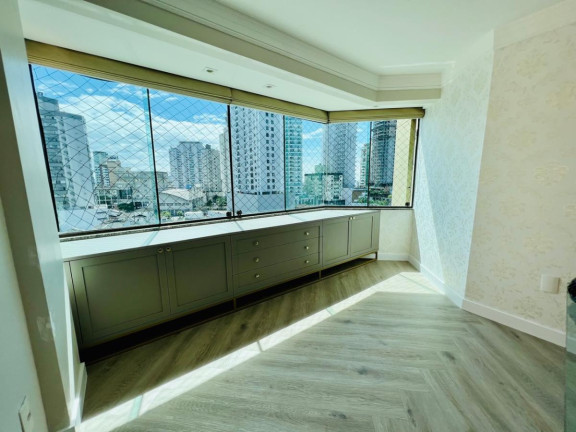 Imagem Imóvel com 3 Quartos à Venda, 180 m² em Centro - Itajaí Imagem Imóvel com 3 Quartos à Venda, 180 m² em Centro - Itajaí