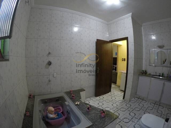 Imagem Casa com 3 Quartos à Venda, 290 m² em Santa Terezinha - Belo Horizonte