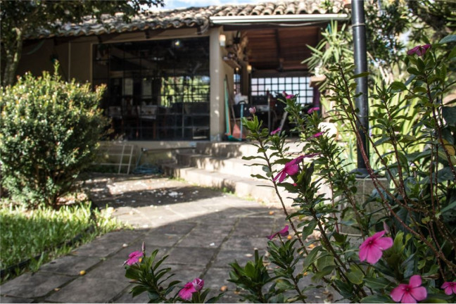Imagem Casa com 2 Quartos à Venda, em Jardim Sabará - Porto Alegre Imagem Casa com 2 Quartos à Venda, em Jardim Sabará - Porto Alegre