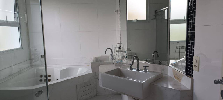 Imagem Casa com 4 Quartos à Venda ou Locação, 440 m² em Alphaville Residencial Plus - Barueri Imagem Casa com 4 Quartos à Venda ou Locação, 440 m² em Alphaville Residencial Plus - Barueri