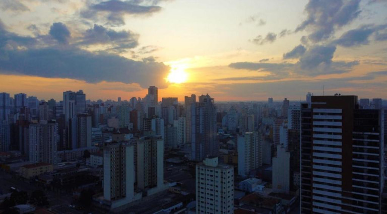 Imagem Apartamento com 1 Quarto à Venda, 22 m² em Centro - Curitiba Imagem Apartamento com 1 Quarto à Venda, 22 m² em Centro - Curitiba