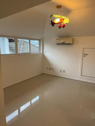 Imagem Casa com 4 Quartos à Venda, 290 m² em Recreio Dos Bandeirantes - Rio De Janeiro Imagem Casa com 4 Quartos à Venda, 290 m² em Recreio Dos Bandeirantes - Rio De Janeiro