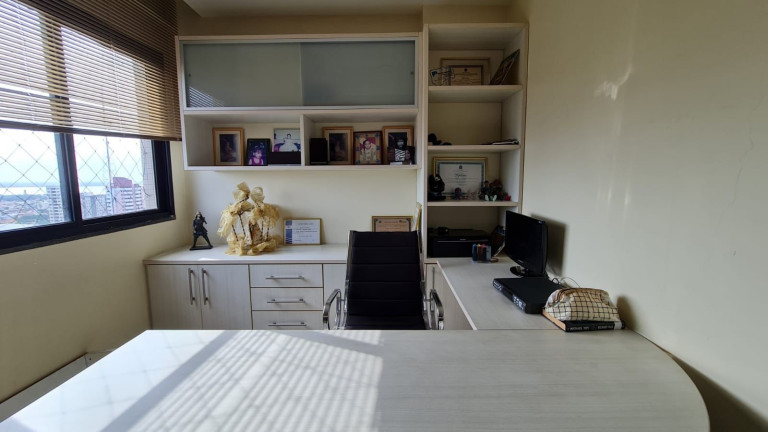 Imagem Imóvel com 4 Quartos à Venda, 385 m² em Jurunas - Belém Imagem Imóvel com 4 Quartos à Venda, 385 m² em Jurunas - Belém