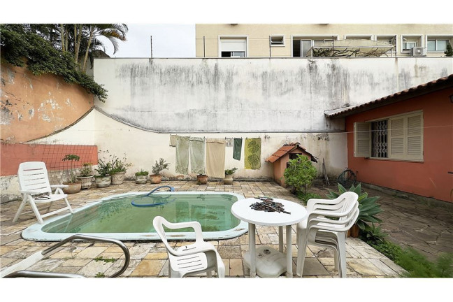 Imagem Casa com 3 Quartos à Venda,  em Passo Da Areia - Porto Alegre