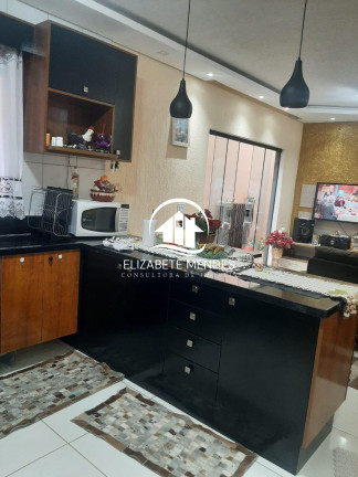 Imagem Casa com 3 Quartos à Venda, 180 m² em Jd Ivone - Ferraz De Vasconcelo