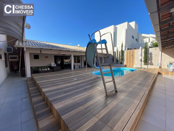 Imagem Casa com 3 Quartos à Venda ou Locação, 517 m² em Centro - Itajaí Imagem Casa com 3 Quartos à Venda ou Locação, 517 m² em Centro - Itajaí
