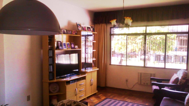 Imagem Casa com 3 Quartos à Venda, 112 m² em Camaquã - Porto Alegre Imagem Casa com 3 Quartos à Venda, 112 m² em Camaquã - Porto Alegre