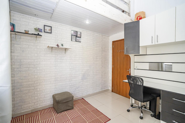 Imagem Casa com 3 Quartos à Venda, 179 m² em Santa Cândida - Curitiba Imagem Casa com 3 Quartos à Venda, 179 m² em Santa Cândida - Curitiba