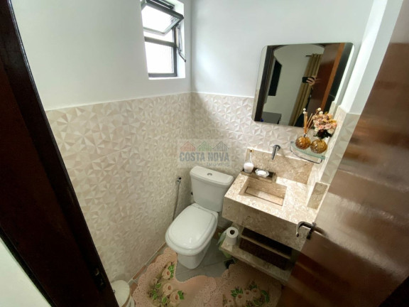 Imagem Casa com 3 Quartos à Venda, 260 m² Imagem Casa com 3 Quartos à Venda, 260 m²