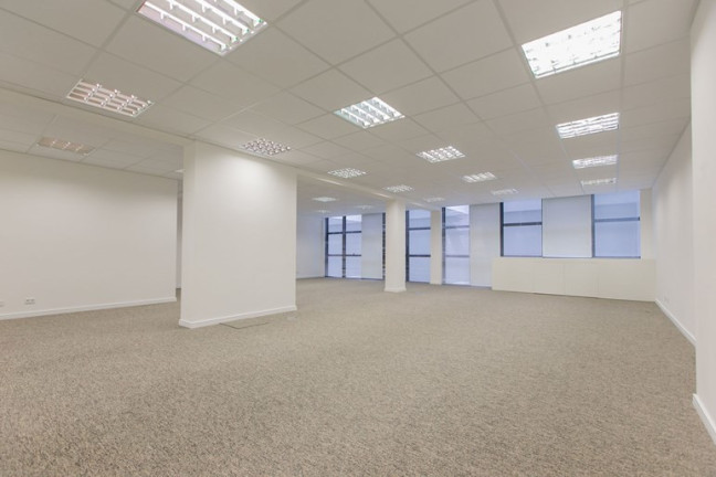 Imagem Sala Comercial à Venda, 92 m² em Centro - Curitiba Imagem Sala Comercial à Venda, 92 m² em Centro - Curitiba