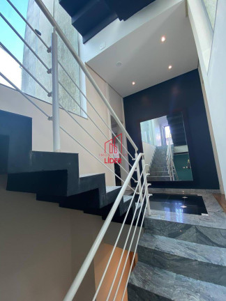 Imagem Casa com 2 Quartos à Venda, 613 m² em Centro Civico - Curitiba