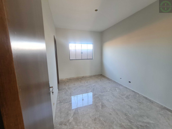 Imagem Casa com 3 Quartos à Venda, 60 m² em Uvaranas - Ponta Grossa Imagem Casa com 3 Quartos à Venda, 60 m² em Uvaranas - Ponta Grossa