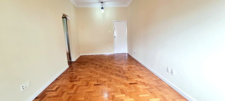 Apartamento com 2 Quartos à Venda ou Locação, 69 m² em Várzea - Teresópolis